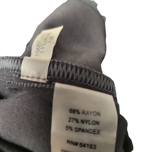 Calvin Klein Women's Slim Fit Ankle Length Dress Pants. Size XS.  Excellent Cond - Picture 8 of 9